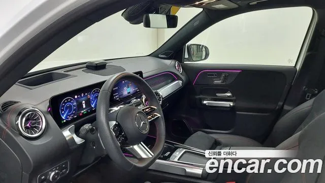 Mercedes-Benz EQB — Фото автомобиля 13