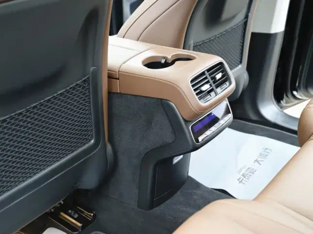 Mercedes-Benz GLE-Class — Фото автомобиля 22