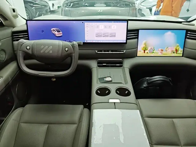 IM Motors LS6 — Фото автомобиля 9