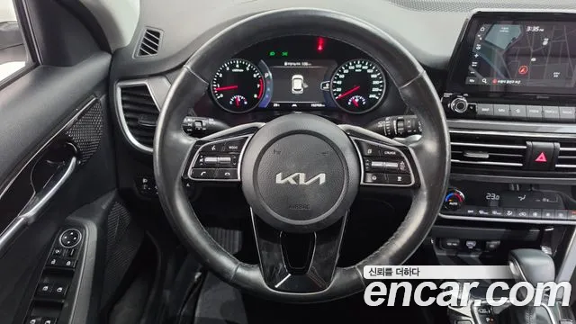 Kia Seltos — Фото автомобиля 16