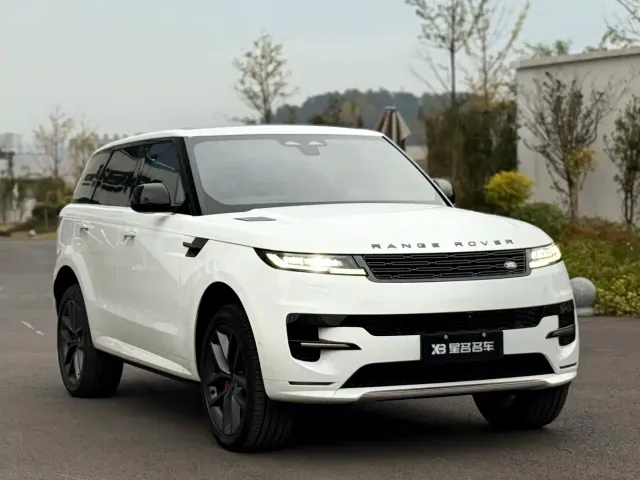 Land Rover Range Rover Sport — Фото автомобиля 3