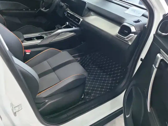 Geely Binyue 2024 1.5T DCT Soaring Dragon Edition — Фото автомобиля 8