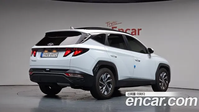 Hyundai Tucson Tucson (NX4) Дизель 2.0 2WD — Фото автомобиля 2