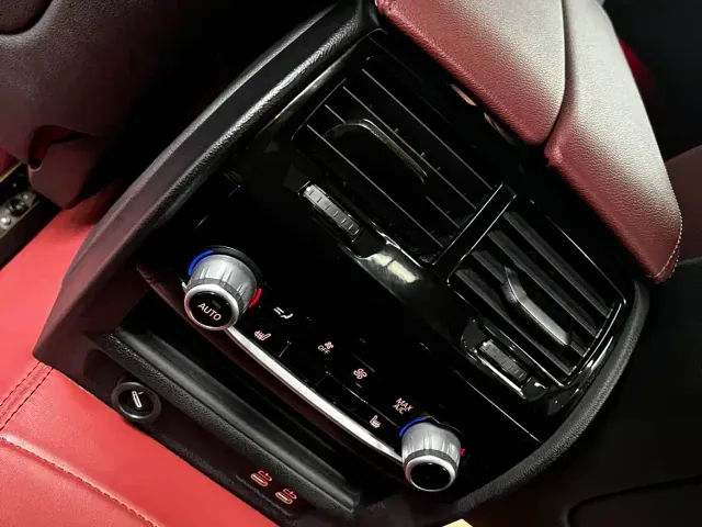 BMW 5 Series — Фото автомобиля 16