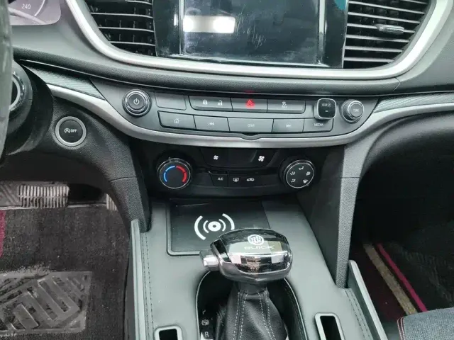 Buick Excelle — Фото автомобиля 9