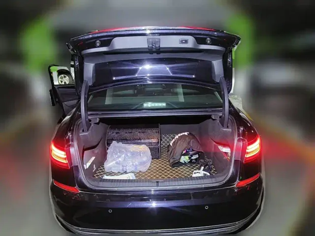 Volkswagen Passat — Фото автомобиля 5
