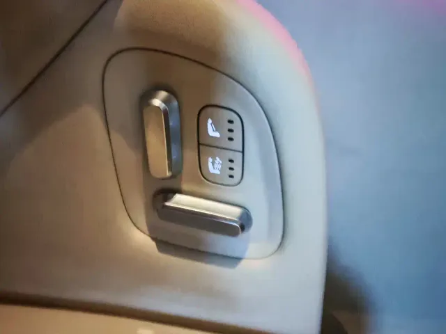 Li Auto MEGA — Фото автомобиля 18