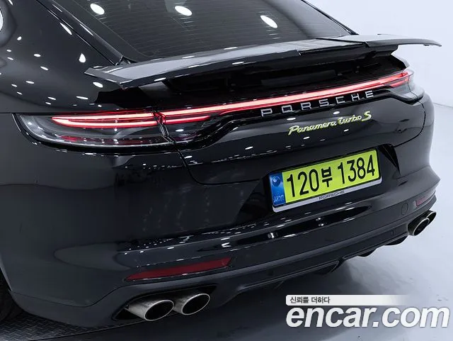 Porsche Panamera — Фото автомобиля 12