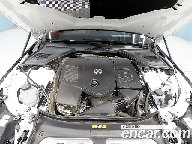 Mercedes-Benz E-Class — Фото автомобиля 19