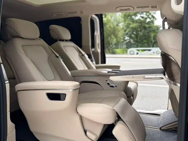 Mercedes-Benz V-Class — Фото автомобиля 9