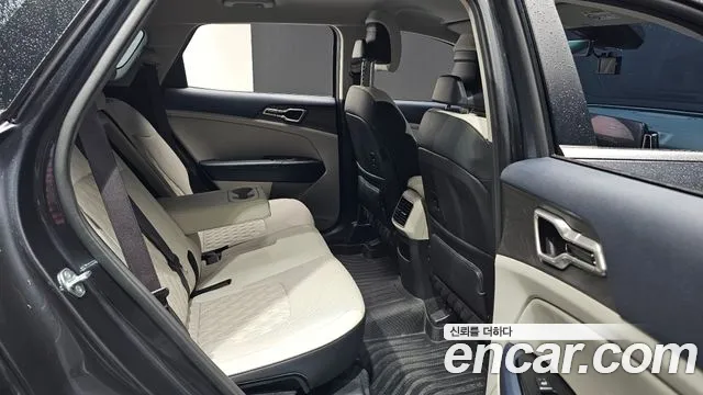 Kia Sportage Sportage 5-е поколение Бензин 1.6 турбо 2WD — Фото автомобиля 20