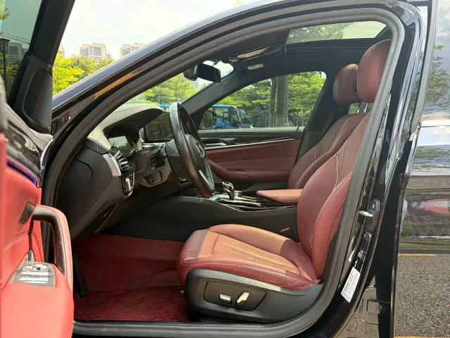BMW 5 Series — Фото автомобиля 7