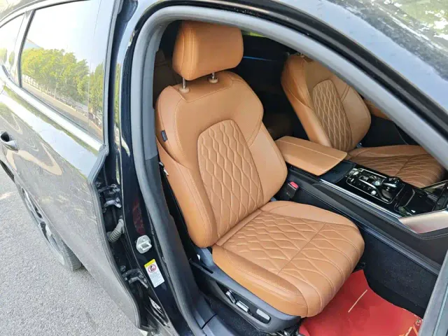 BYD Tang — Фото автомобиля 24