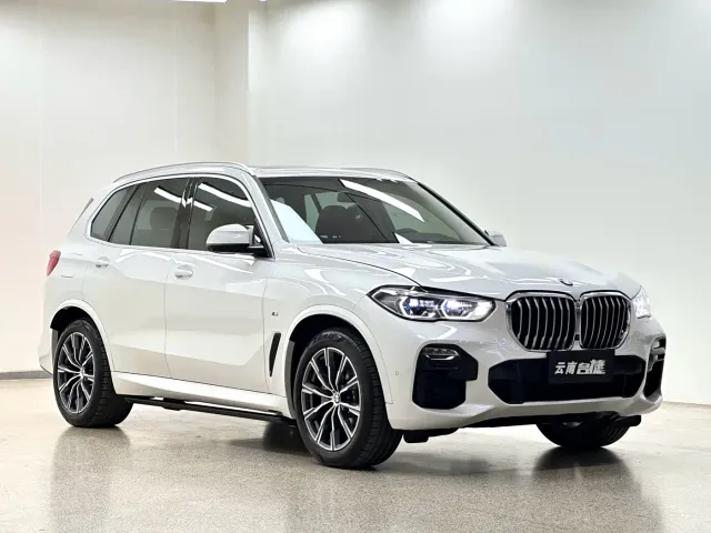 BMW X5 — Фото автомобиля 3