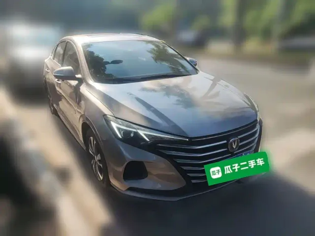 Changan Eado — Фото автомобиля 3
