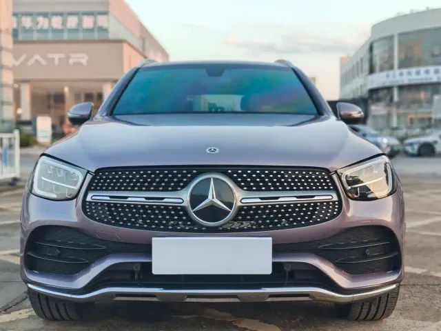 Фотография автомобиля — Mercedes-Benz GLC-Class
