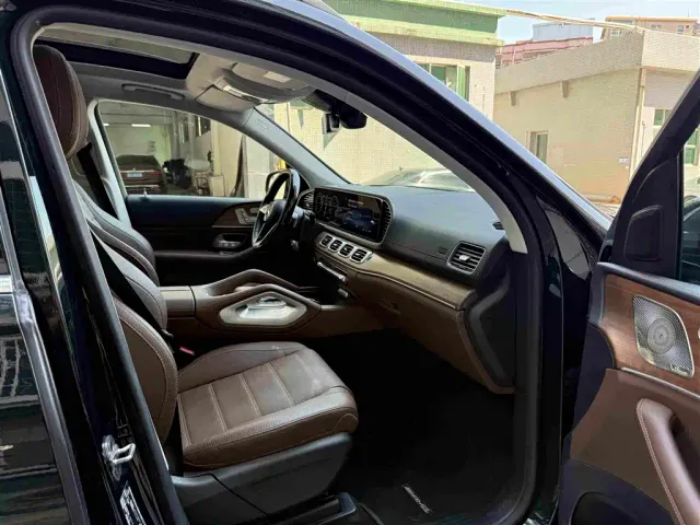 Mercedes-Benz GLS-Class — Фото автомобиля 15