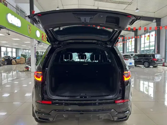 Land Rover Discovery Sport — Фото автомобиля 14