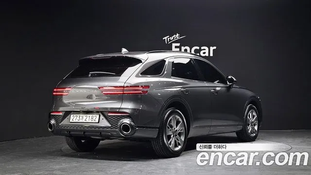 Genesis GV70 2.5T Бензин 2WD — Фото автомобиля 2