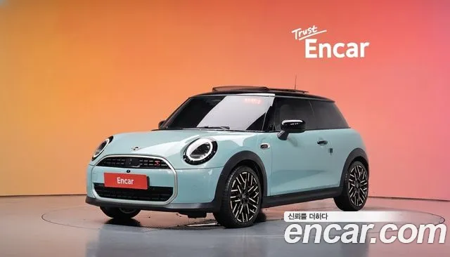 Фотография автомобиля — MINI Cooper 4th Gen