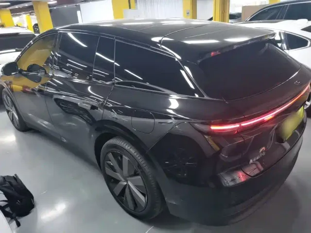 Li Auto i6 — Фото автомобиля 4