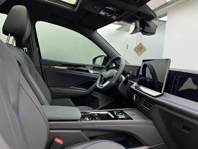 Volkswagen Tiguan L — Фото автомобиля 15