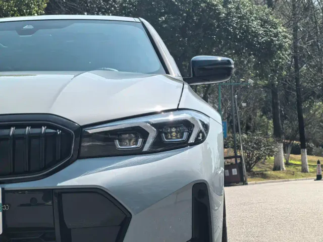 BMW 3 Series — Фото автомобиля 4