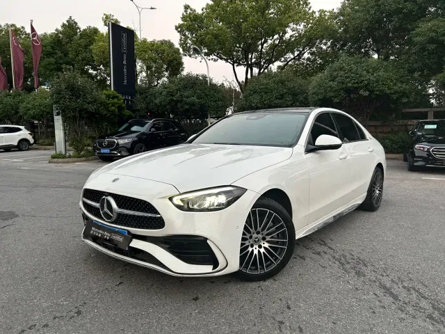 Фотография автомобиля — Mercedes-Benz C-Class