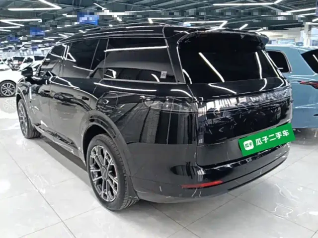 Lynk & Co 900 — Фото автомобиля 4