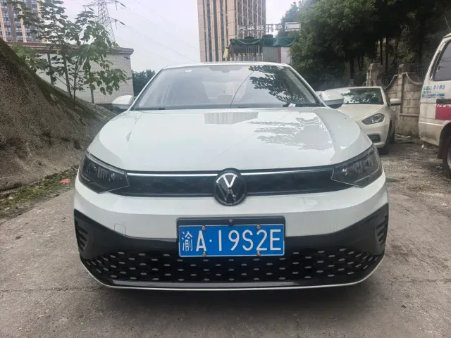 Volkswagen Lavida — Фото автомобиля 2