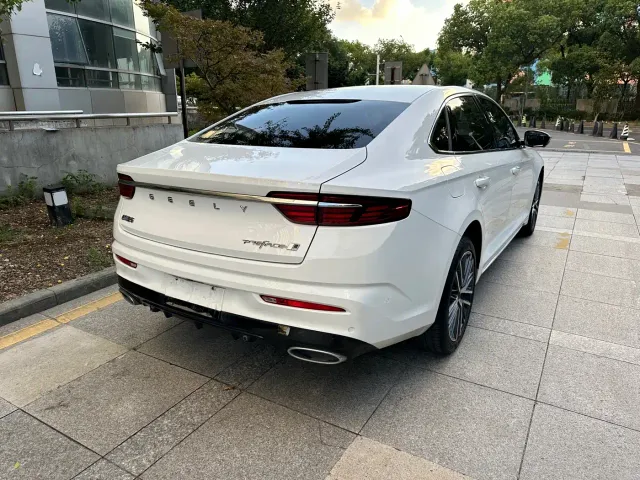 Geely Xingrui — Фото автомобиля 11