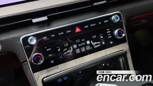 Genesis GV80 — Фото автомобиля 30