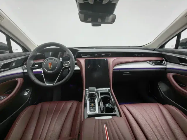 Hongqi H5 — Фото автомобиля 5