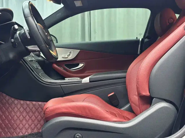 Mercedes-Benz C-Class — Фото автомобиля 4