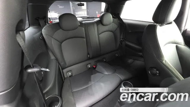 MINI Cooper Cooper Electric — Фото автомобиля 12