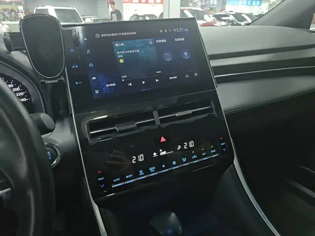 Toyota Avalon — Фото автомобиля 12