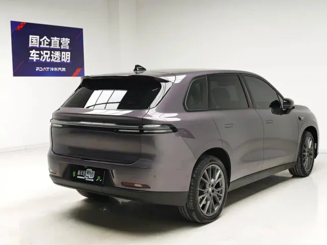 Leapmotor C10 — Фото автомобиля 4