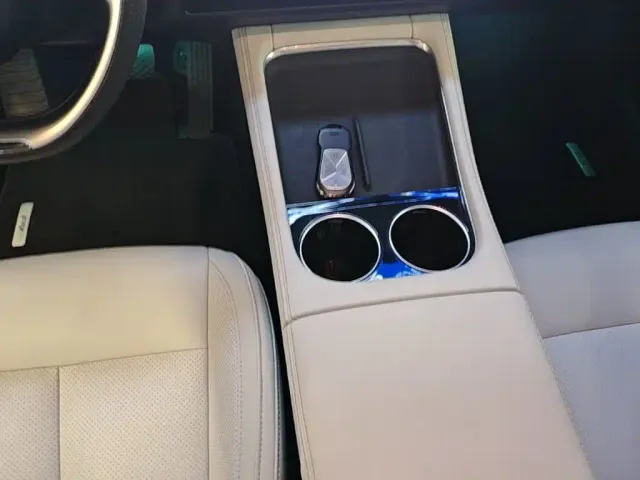 Xpeng P7 — Фото автомобиля 13