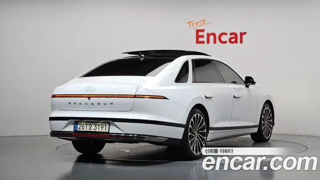 Hyundai Grandeur GN7 — Фото автомобиля 2