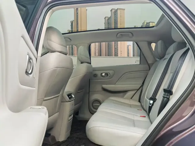 Leapmotor Leapmotor B10 2025 510 Joy Edition — Фото автомобиля 6