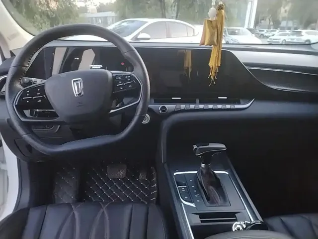 Bestune T55 — Фото автомобиля 5