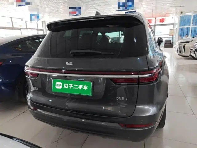 Li Auto ONE — Фото автомобиля 5