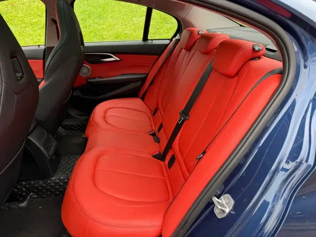 BMW 1 Series — Фото автомобиля 12