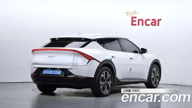 Kia EV6 — Фото автомобиля 2