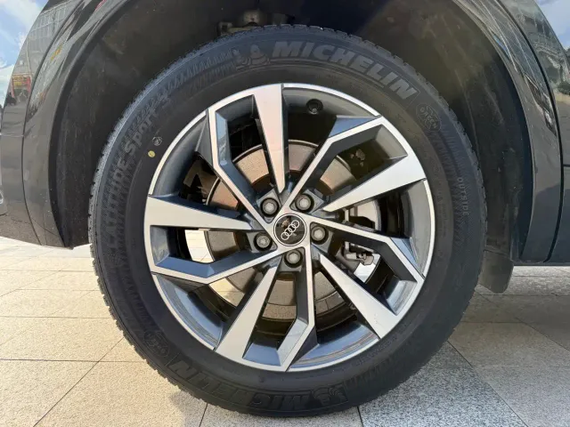 Audi Q5L — Фото автомобиля 12