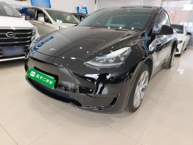 Фотография автомобиля — Tesla Model Y