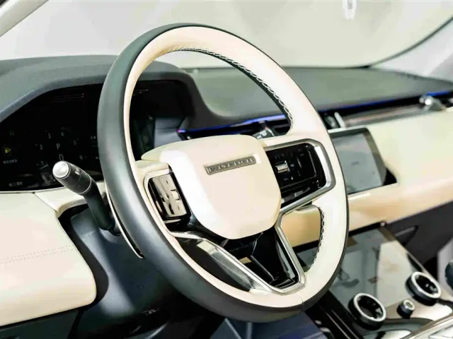 Land Rover Range Rover Evoque — Фото автомобиля 10