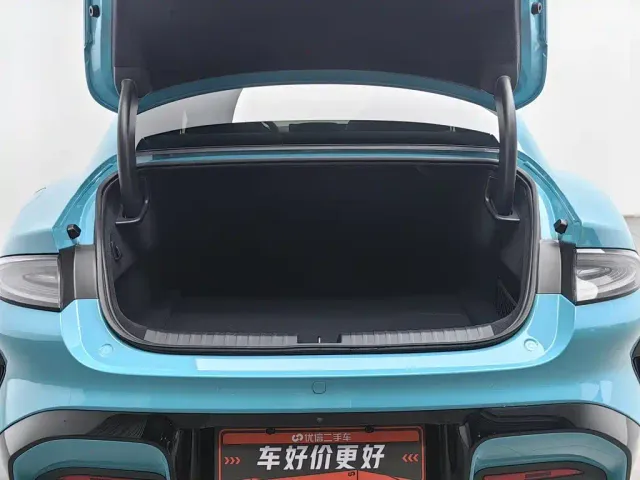 Xiaomi SU7 — Фото автомобиля 16