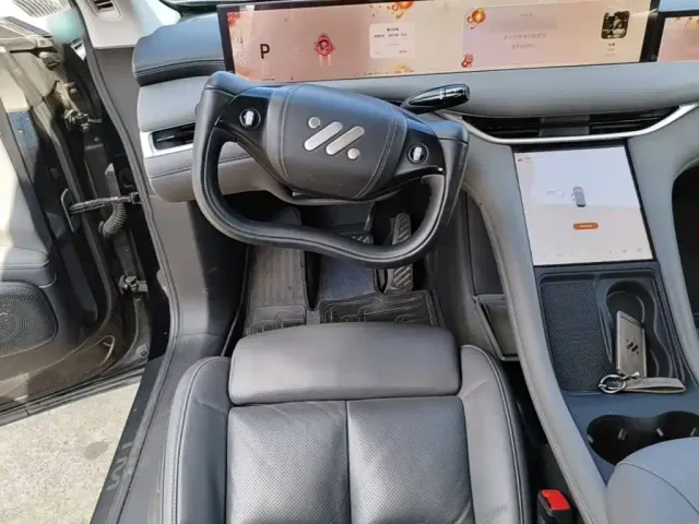 IM Motors LS6 — Фото автомобиля 10