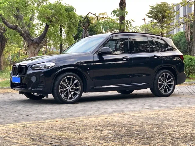 Фотография автомобиля — BMW X3